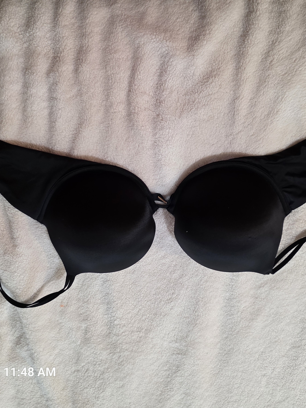 Victoria's Secret Very Sexy Push-Up Bra - Black - 36DDD (Like New)